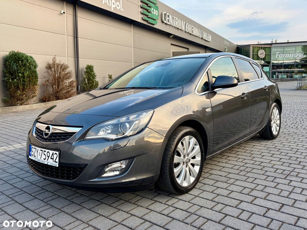 Opel Astra 1.4 Turbo Cosmo - 2