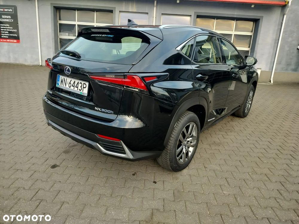 Lexus NX 300h Business Edition AWD - 12