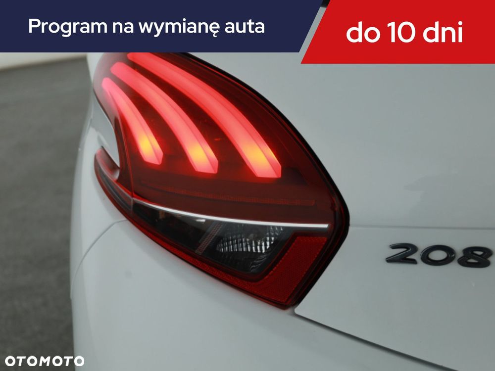 Peugeot 208 - 18