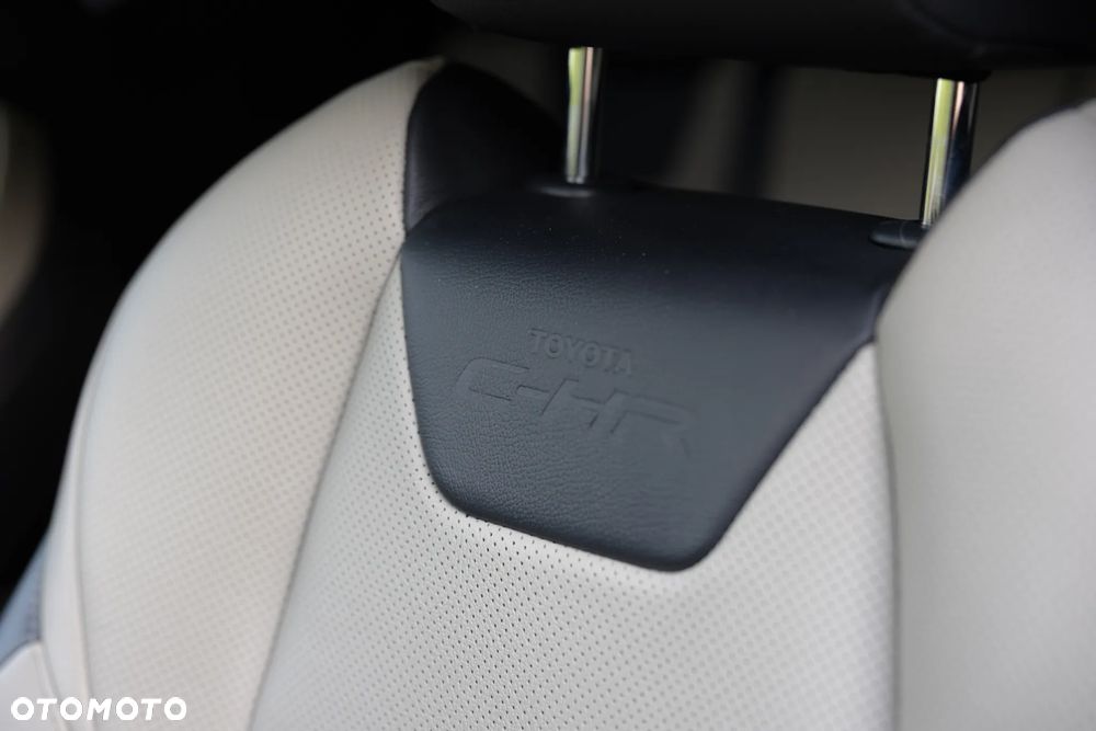 Toyota C-HR 2.0 Hybrid Executive - 30