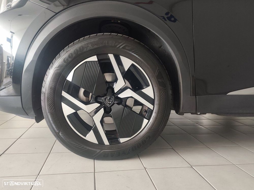 Peugeot 2008 1.2 PureTech Allure Pack - 27