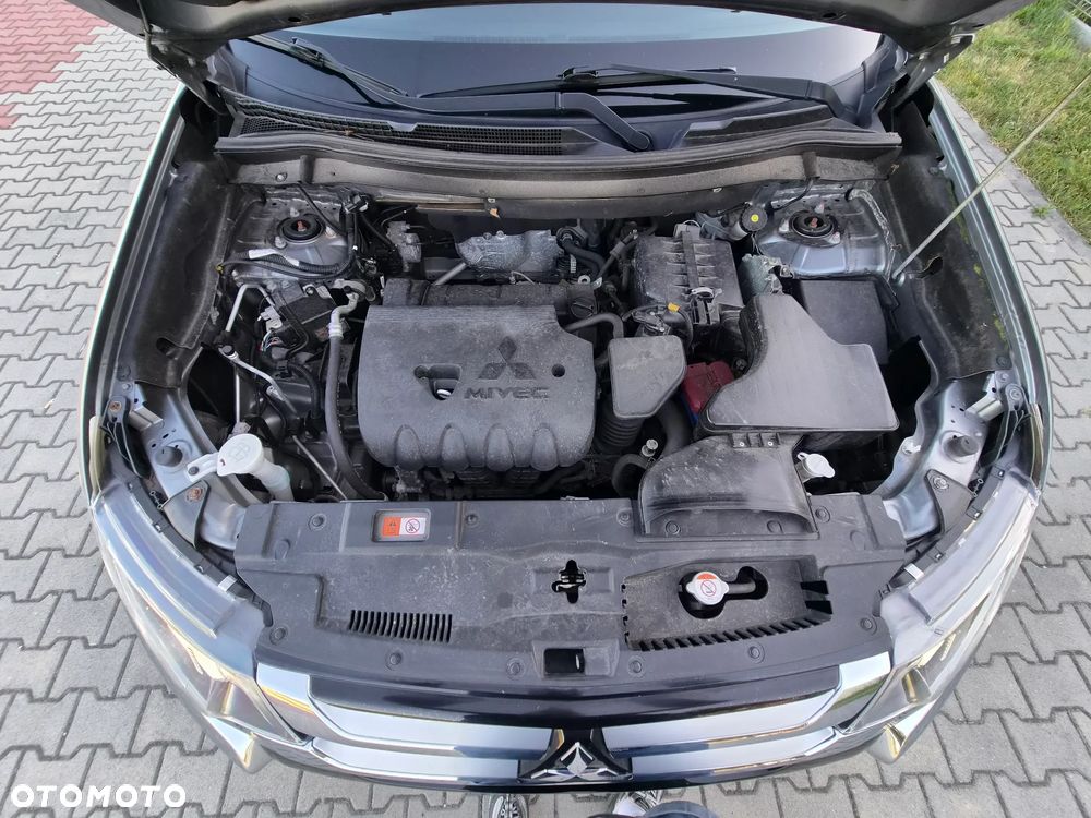 Mitsubishi Outlander - 22
