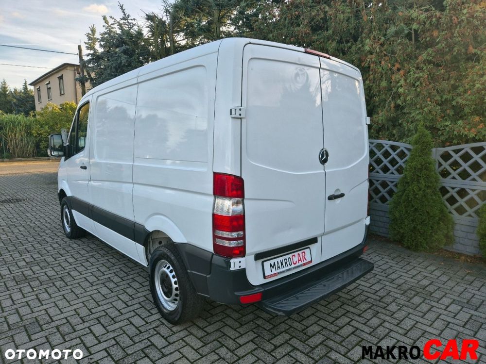 Mercedes-Benz Sprinter - 2