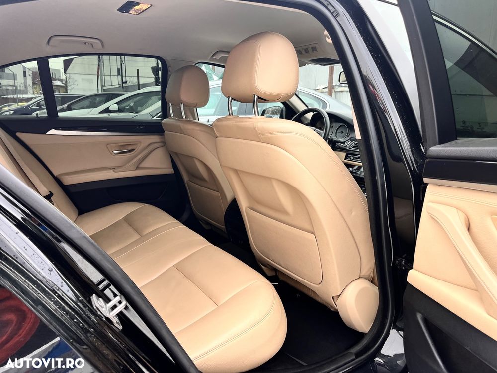 BMW Seria 5 525d Aut. Luxury Line - 14