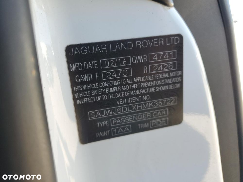 Jaguar F-Type AWD R - 13