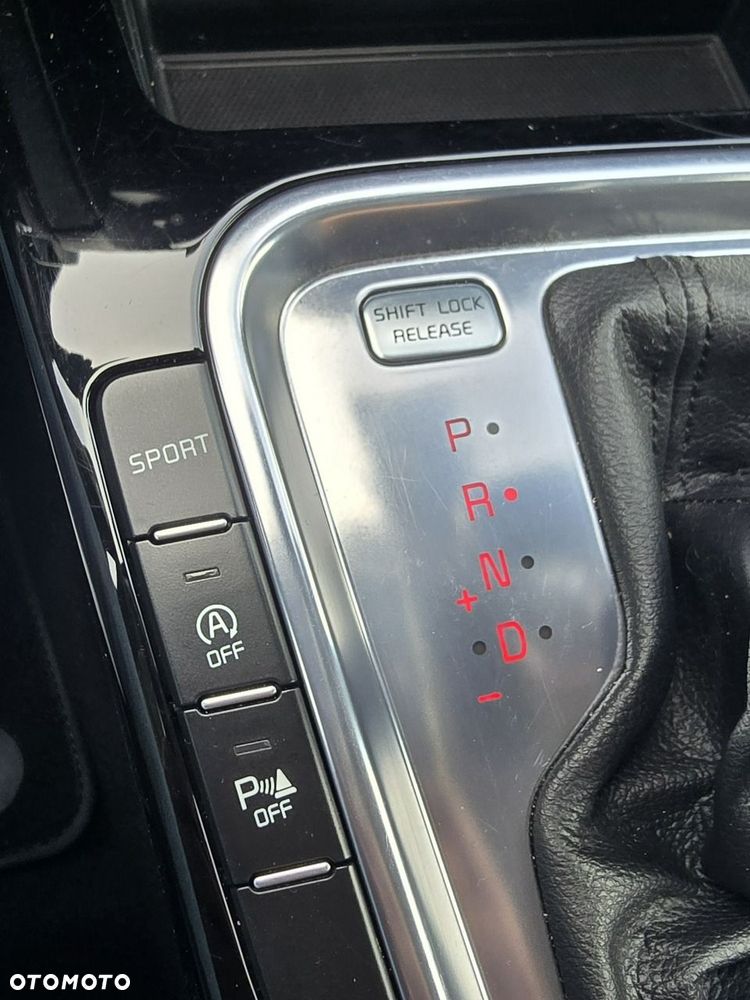 Kia Ceed - 40