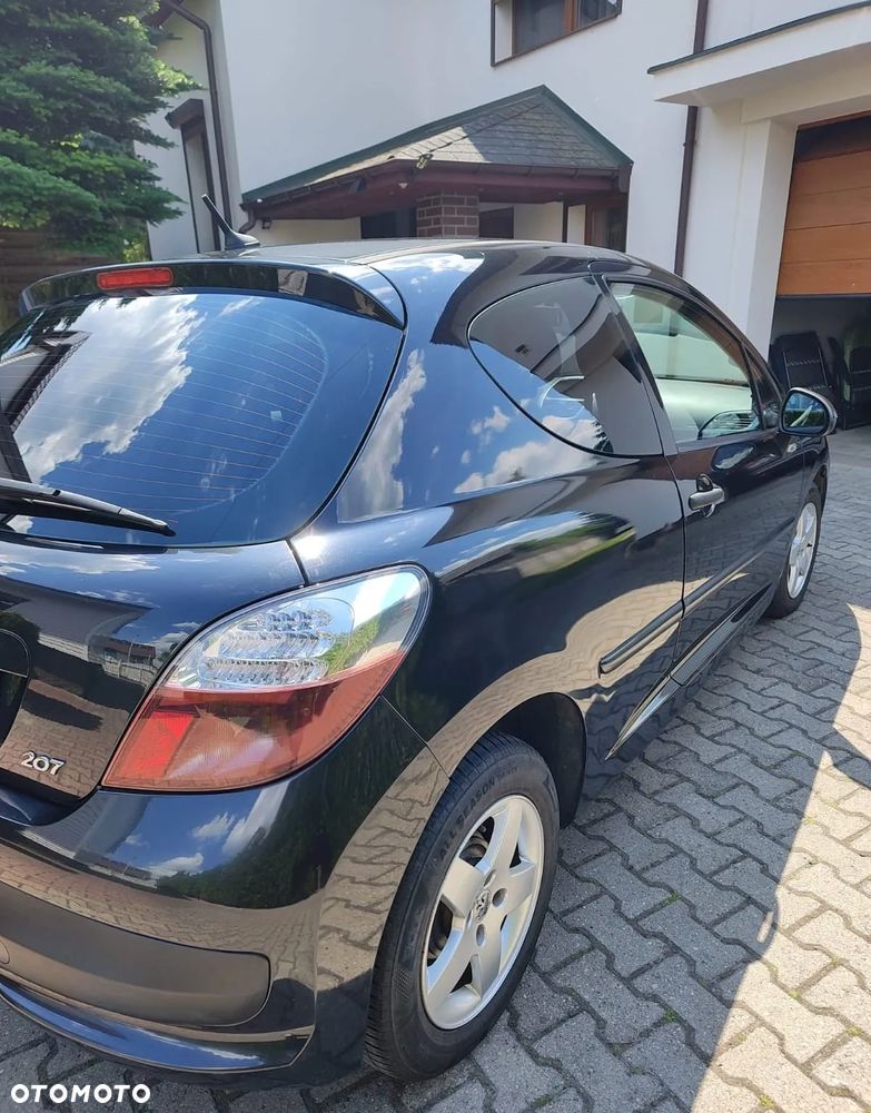 Peugeot 207 - 6
