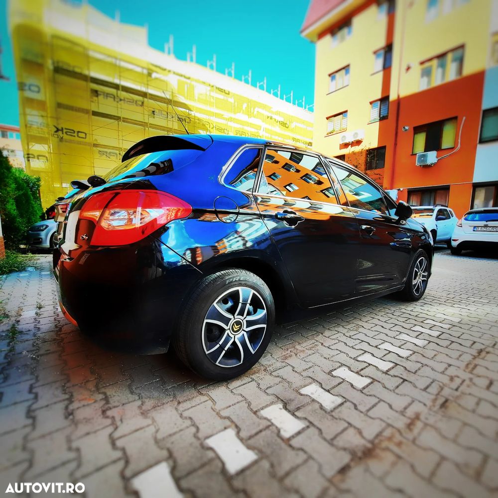 Citroën C4 1.6 e-HDi FAP Exclusive - 11