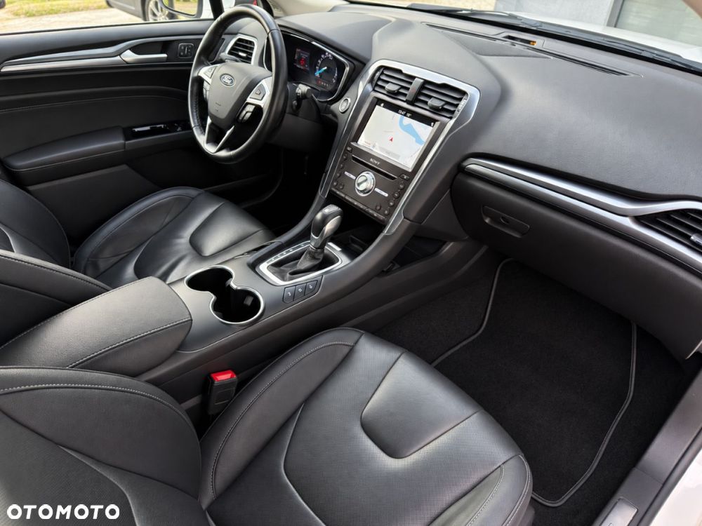 Ford Mondeo - 28