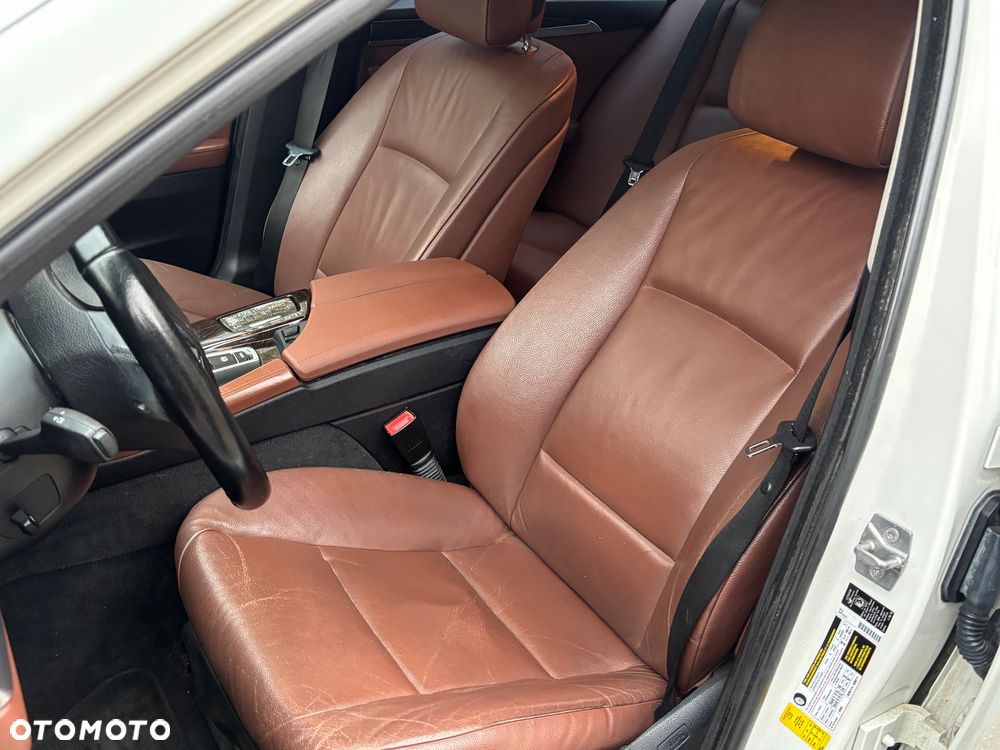 BMW Seria 5 535i - 15