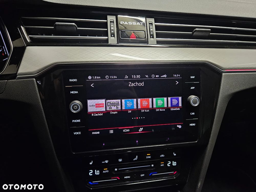 Volkswagen Passat Variant 2.0 TDI SCR DSG Business - 28