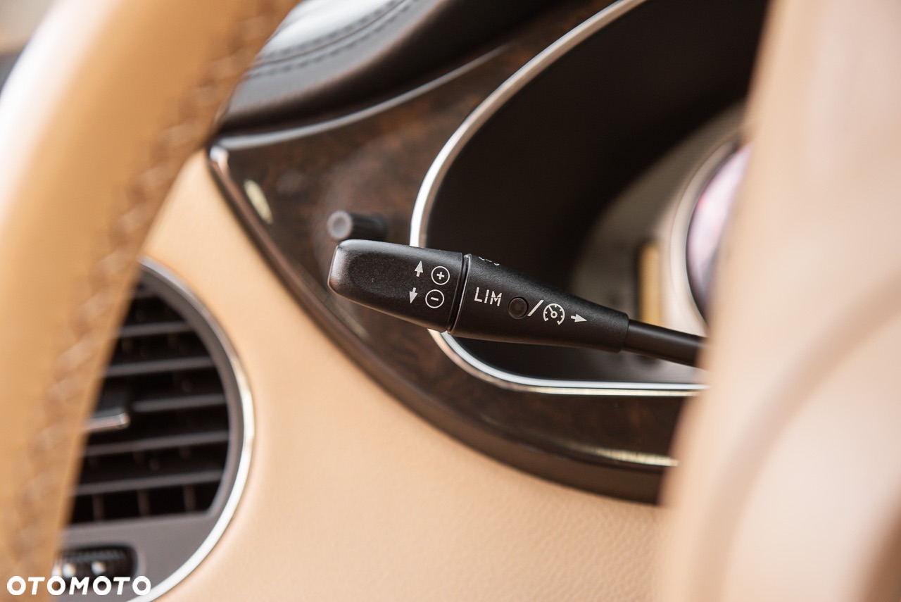 Mercedes-Benz CLS 500 - 22