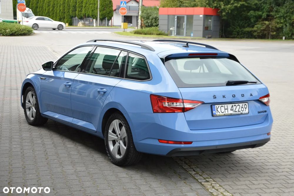 Skoda Superb 2.0 TDI SCR Style DSG - 10
