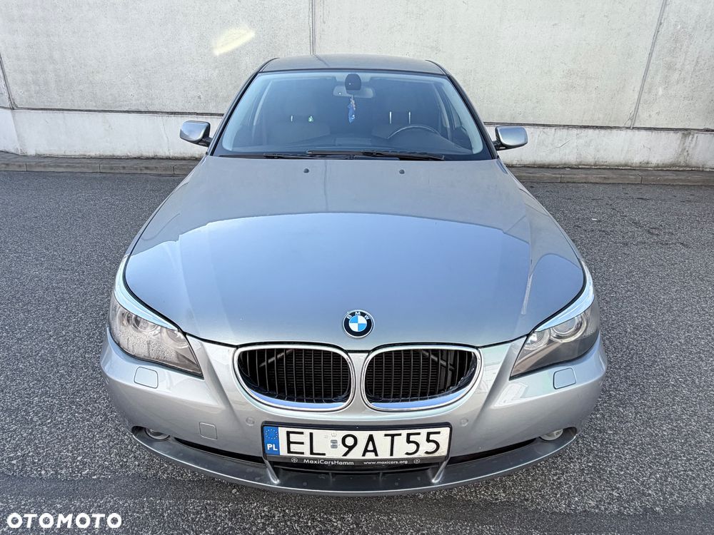 BMW Seria 5 523i - 2