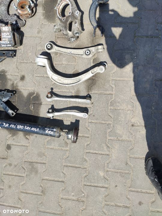 SWORZEŃ WAHACZA AUDI Q5 - 4