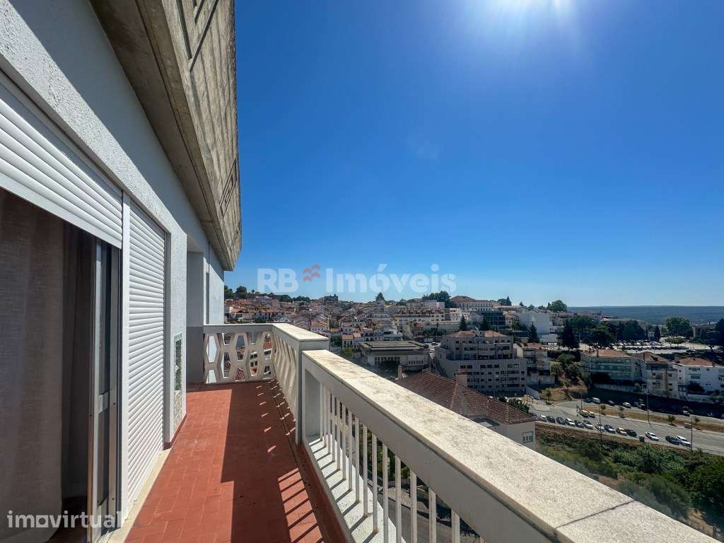 ARRENDA-SE APARTAMENTO T3 - Totalmente renovado e Mobilado - Grande imagem: 5/17