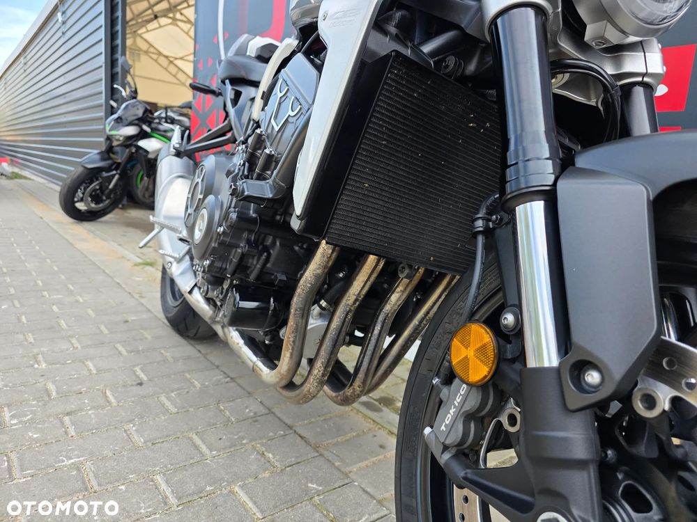 Honda CB - 27