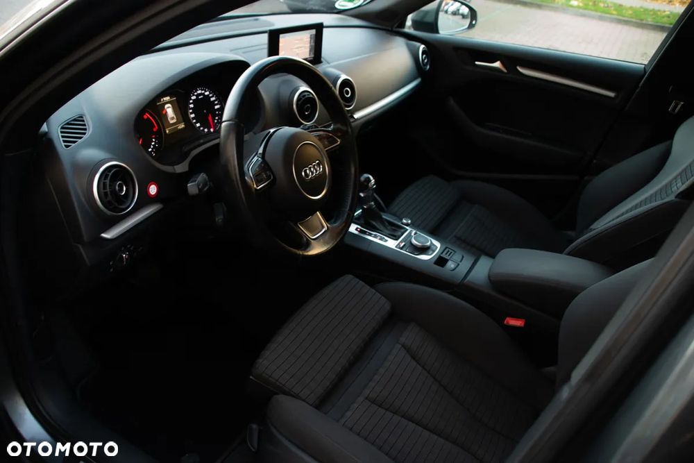 Audi A3 Sportback 1.6 TDI (clean diesel) S tronic S line Sportpaket - 16