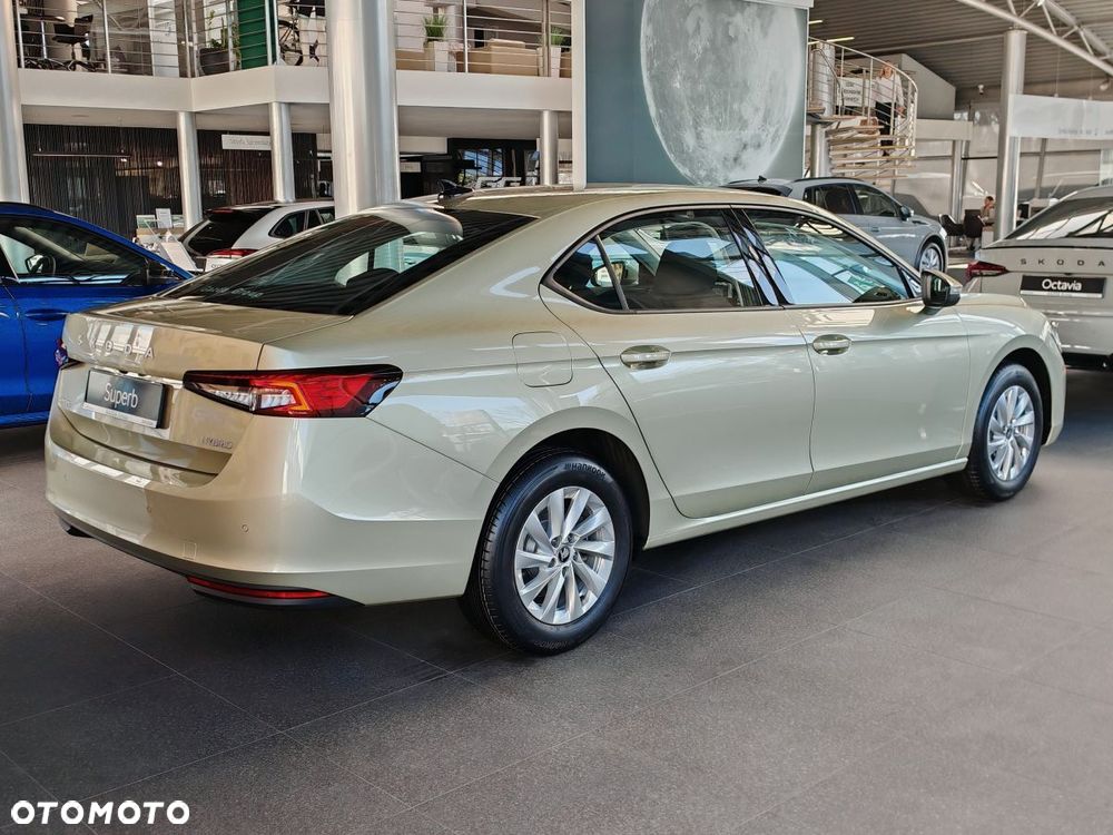 Skoda Superb 1.5 TSI mHEV Essence DSG - 2