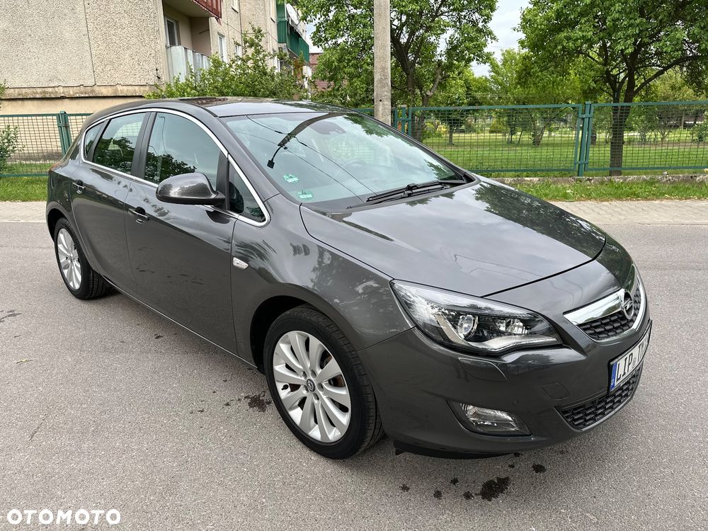 Opel Astra 1.4 T Cosmo - 4