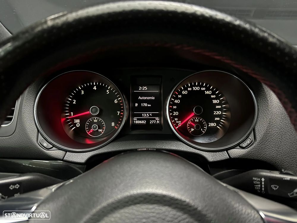 VW Golf 2.0 GTI - 26