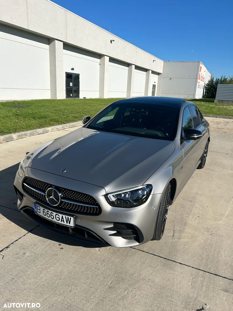 Mercedes-Benz E 300 4MATIC 9G-TRONIC AMG Line - 4