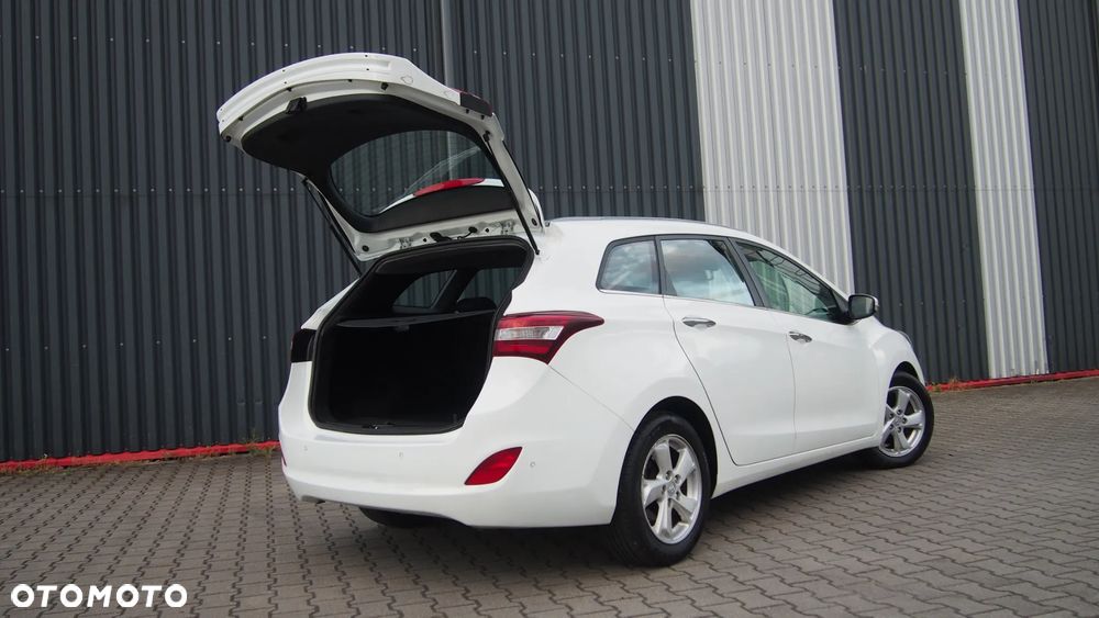 Hyundai i30 1.6 CRDi Automatik Style - 18