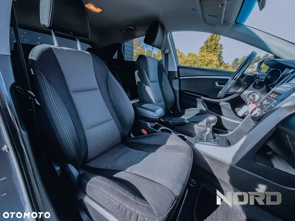 Hyundai i30 1.4 Comfort - 16