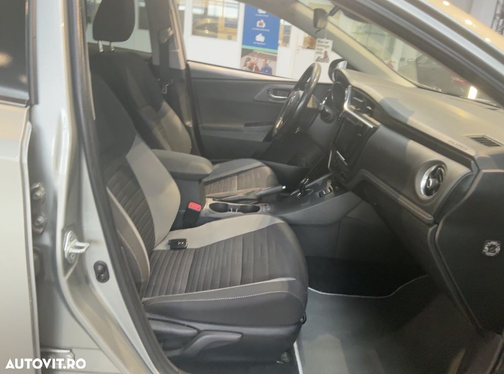 Toyota Auris 1.8 Executive - 5