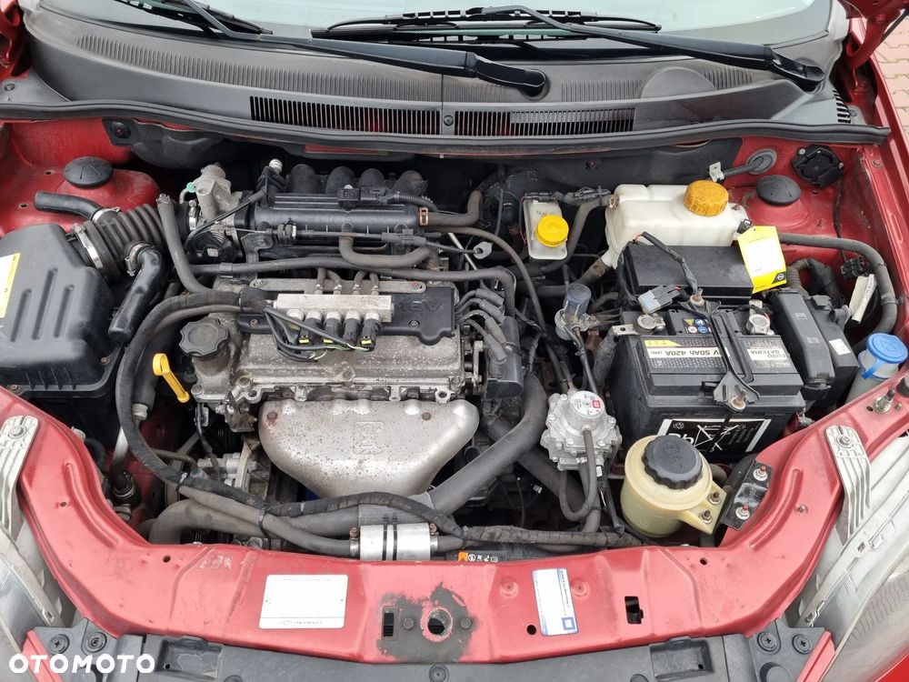 Chevrolet Aveo 1.2 16V Base - 18