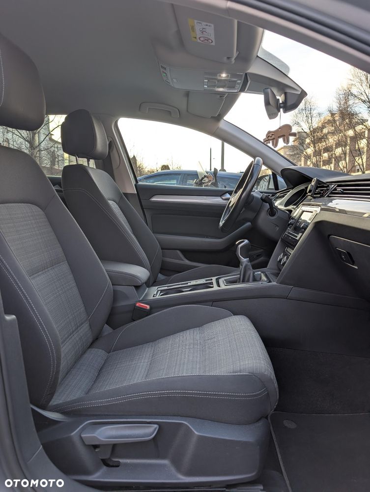 Volkswagen Passat 2.0 TDI EVO Business - 10