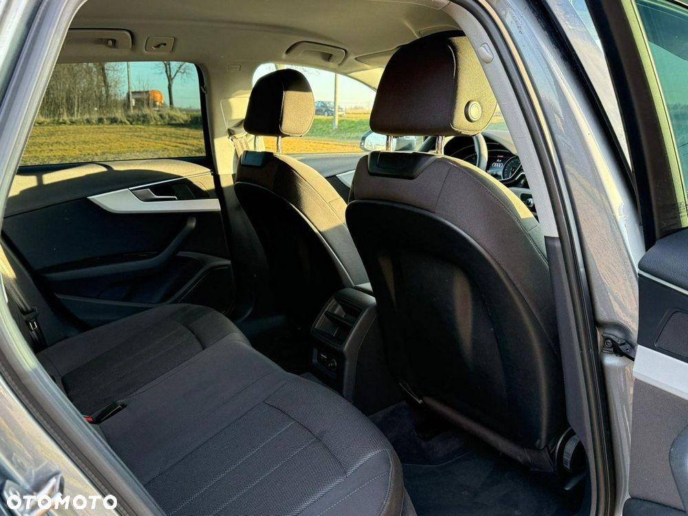 Audi A4 Avant 35 TDI S tronic design - 16