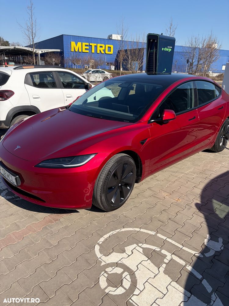 Tesla Model 3 - 1