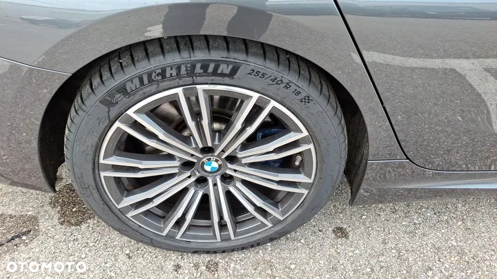 BMW Seria 3 M340d Touring xDrive - 12