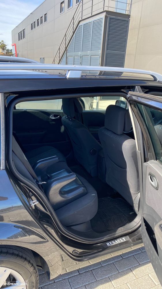 Renault Mégane Break 1.5 dCi Dynamique S - 8