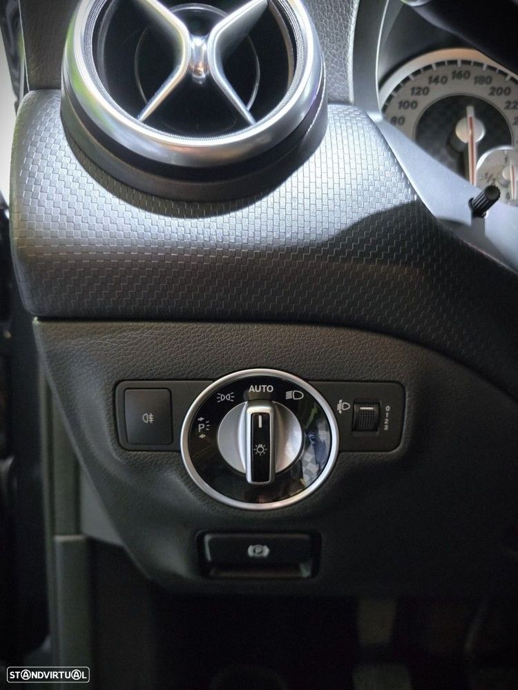 Mercedes-Benz A 180 d Style - 19