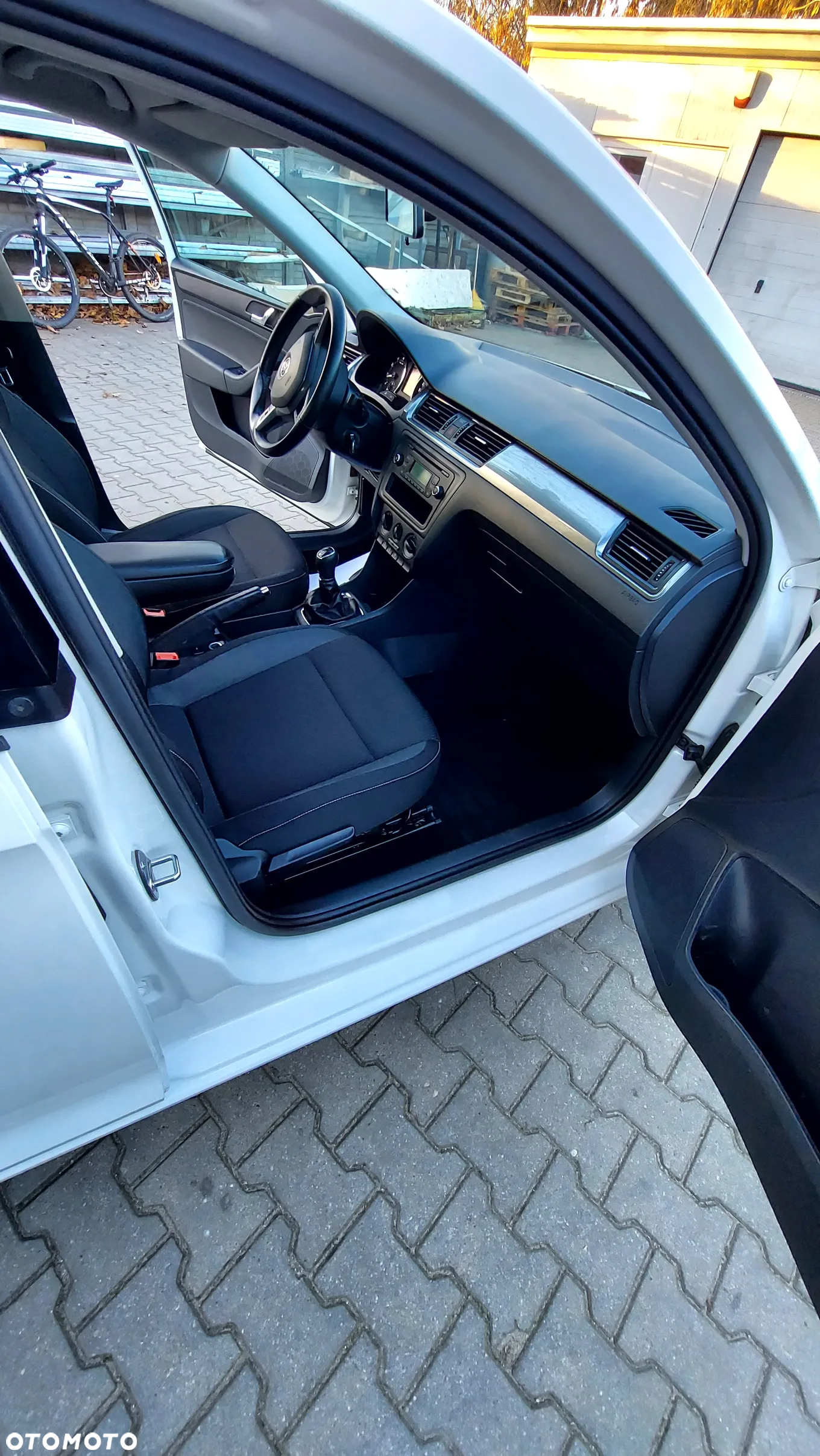 Skoda RAPID 1.2 TSI Ambition - 10