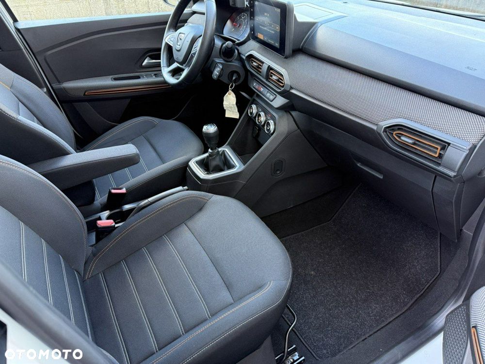 Dacia Sandero Stepway TCe 100 Celebration - 12