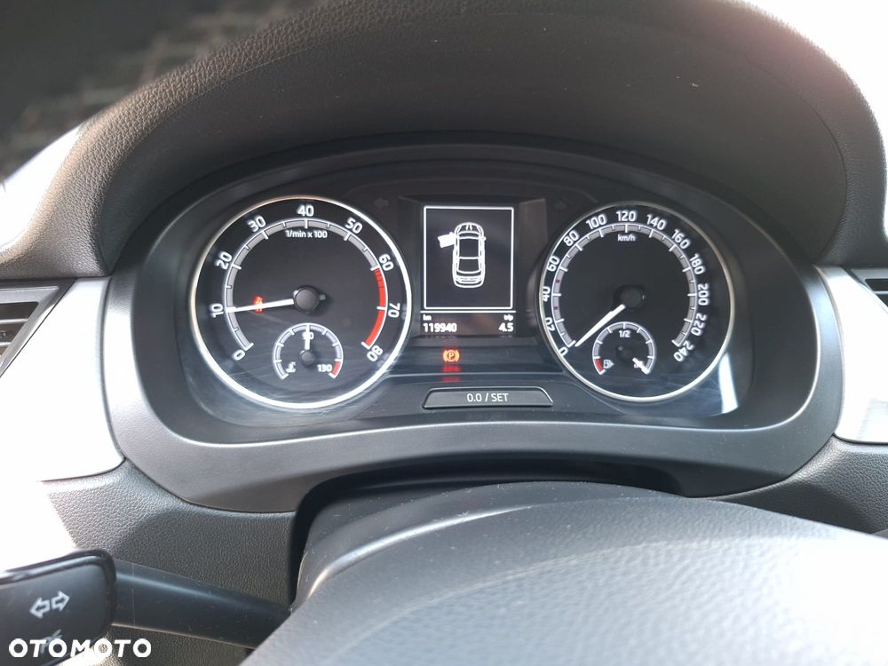 Skoda RAPID 1.0 TSI Ambition - 3