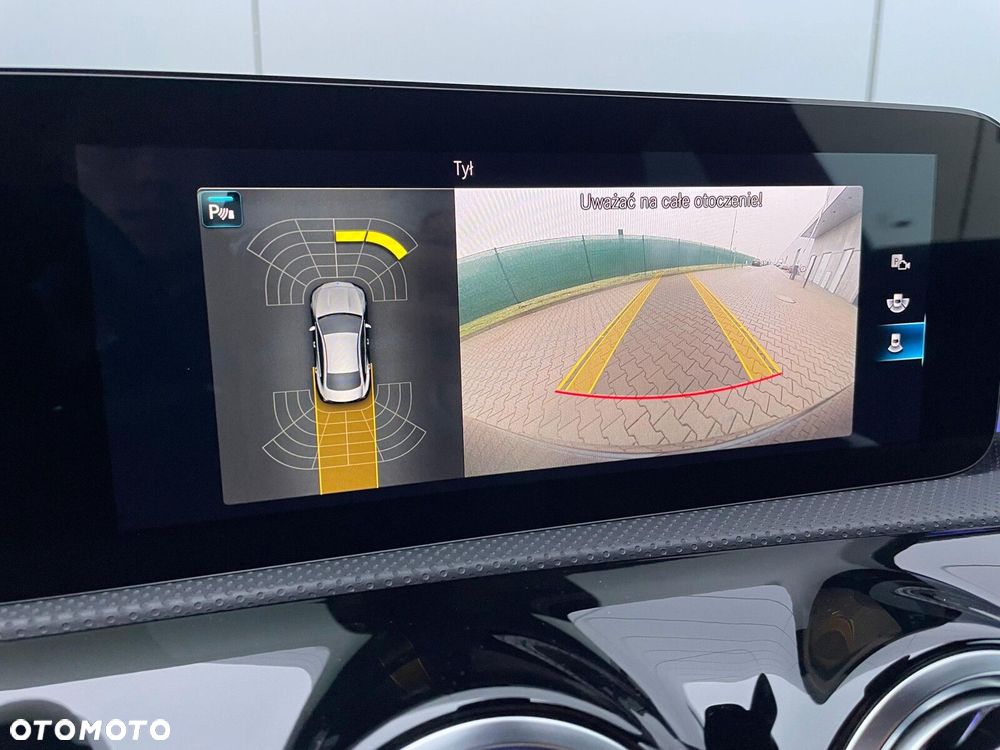 Mercedes-Benz CLA - 16