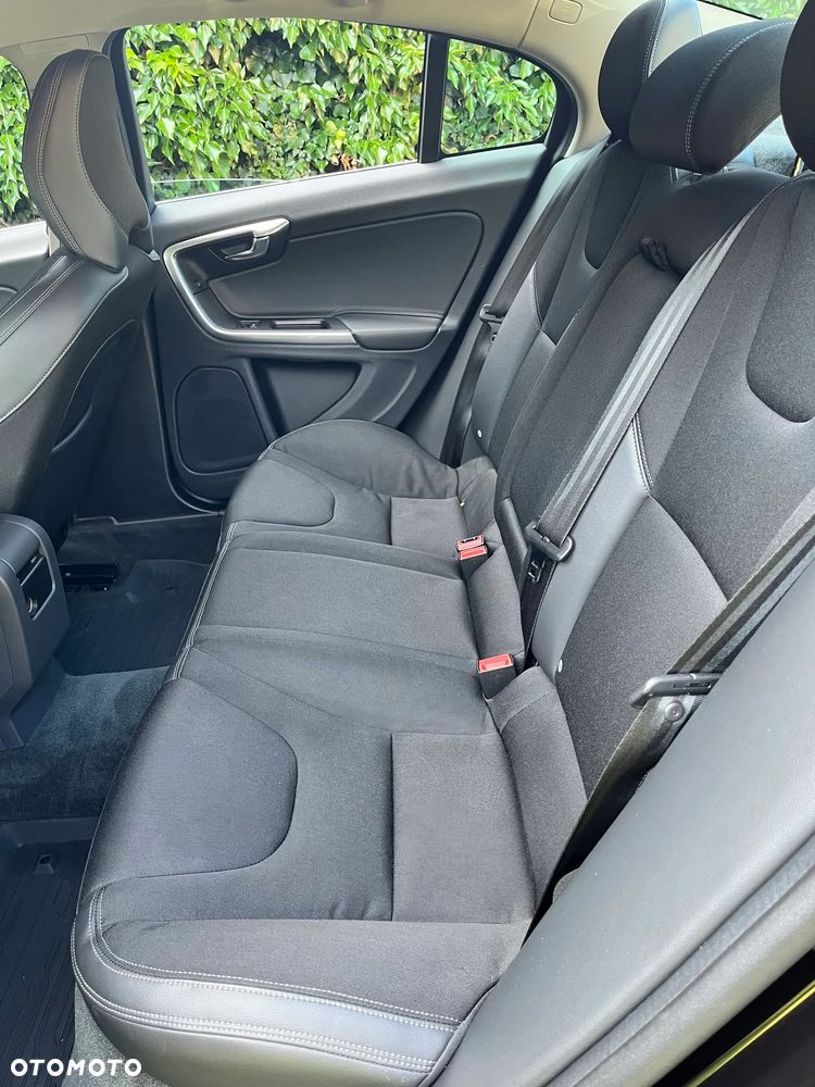 Volvo S60 D4 Drive-E Momentum - 12