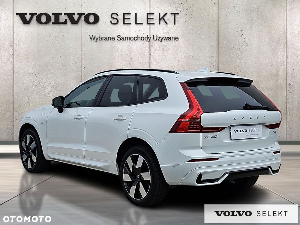 Volvo XC 60 T8 AWD Plug-in Hybrid Plus Dark - 4