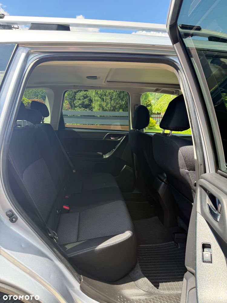 Subaru Forester 2.0i Exclusive Lineartronic - 13