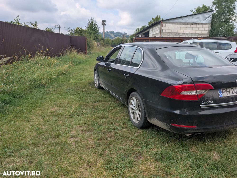 Skoda Superb 2.0 TDI Sportline - 4