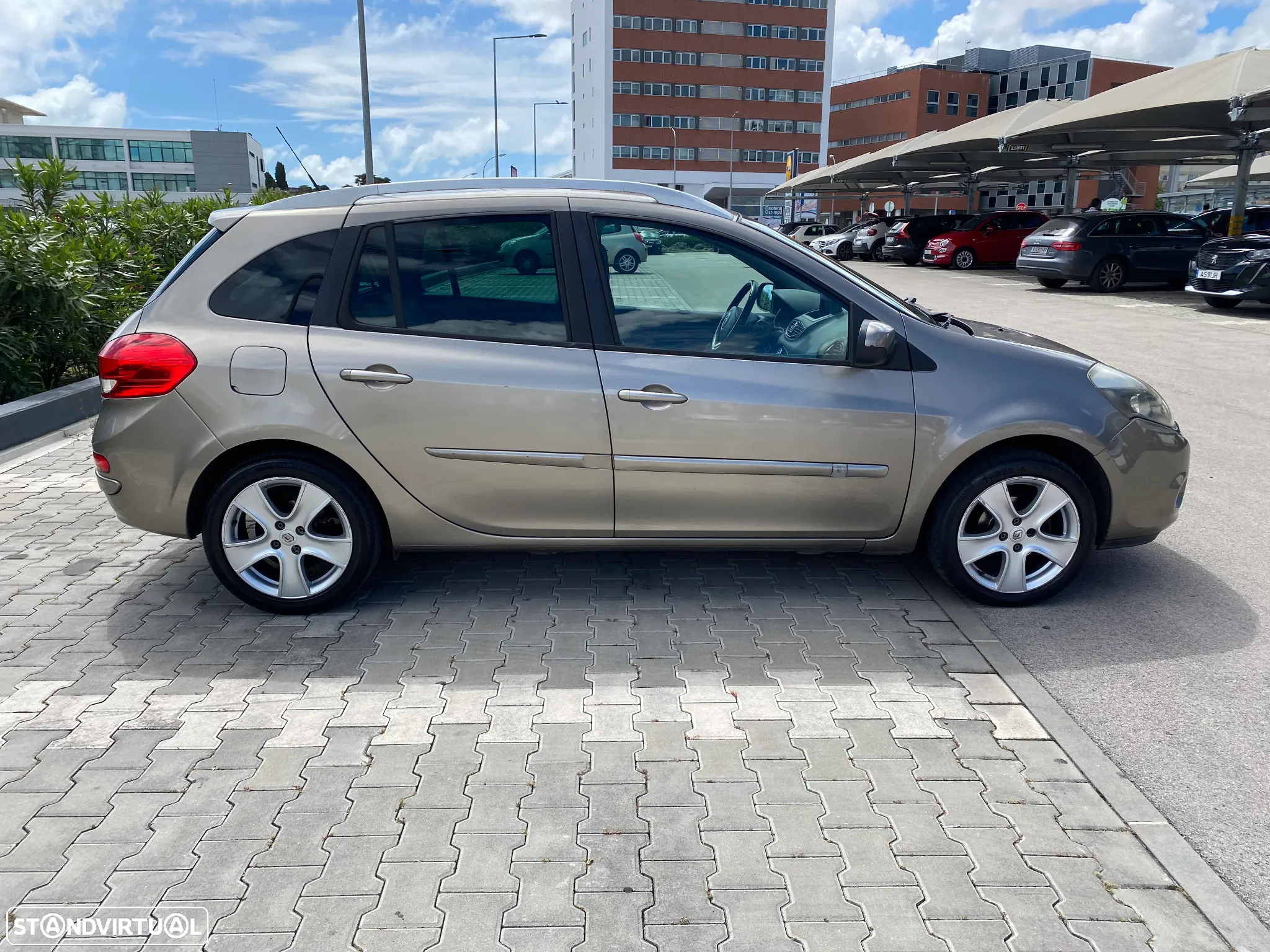 Renault Clio Break 1.5 dCi Dynamique S - 19