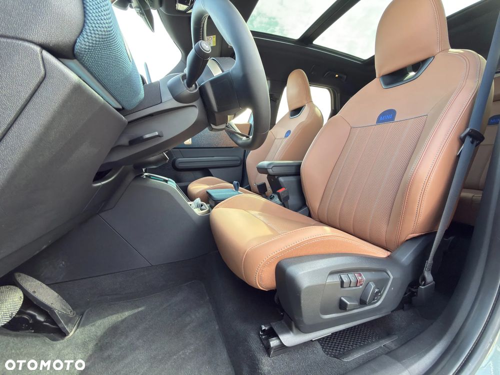 MINI Countryman C mHEV Linia Favoured - 18