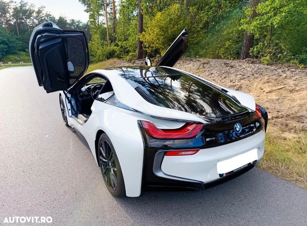 BMW i8 Coupe - 2