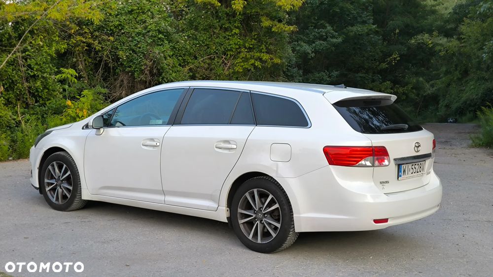 Toyota Avensis 2.0 D-4D Premium - 10