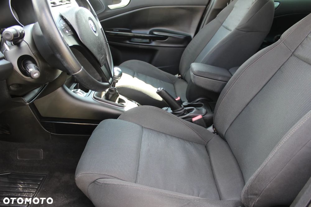 Alfa Romeo Giulietta 2.0 JTDM 16V - 12