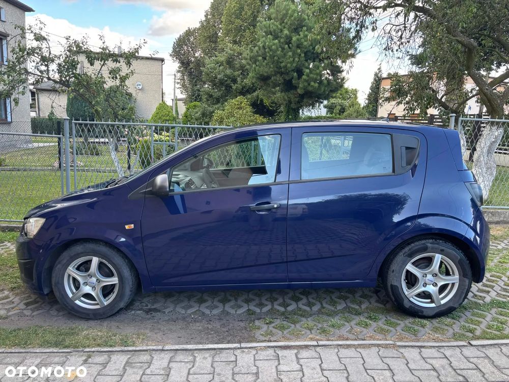 Chevrolet Aveo - 2